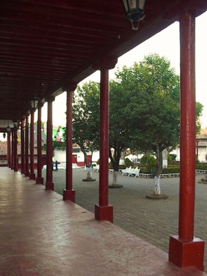 Perspectiva desde el portal de la Presidencia Municipal de parte de la Plaza.